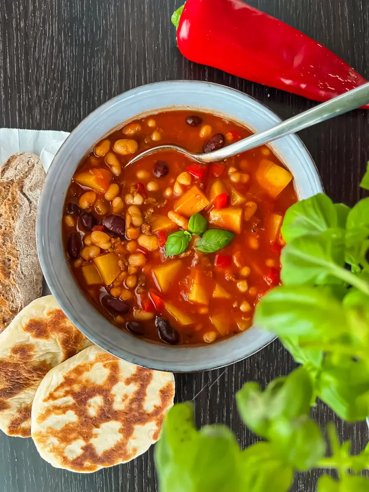 Schnelle Bohnensuppe mit Kartoffeln ♥ Köstlich!